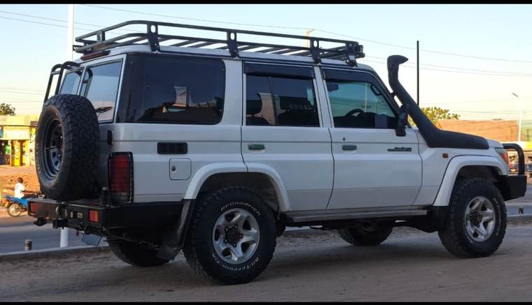 Gimahi Travel - Land Cruiser Hardtop