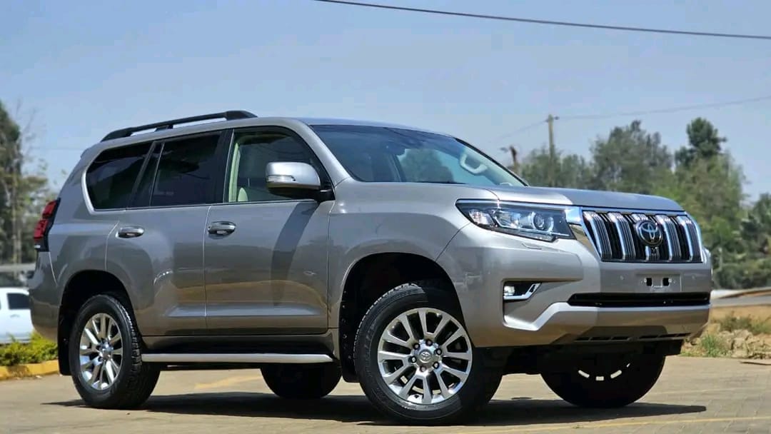 Gimahi Travel - Toyota Land Cruiser Prado